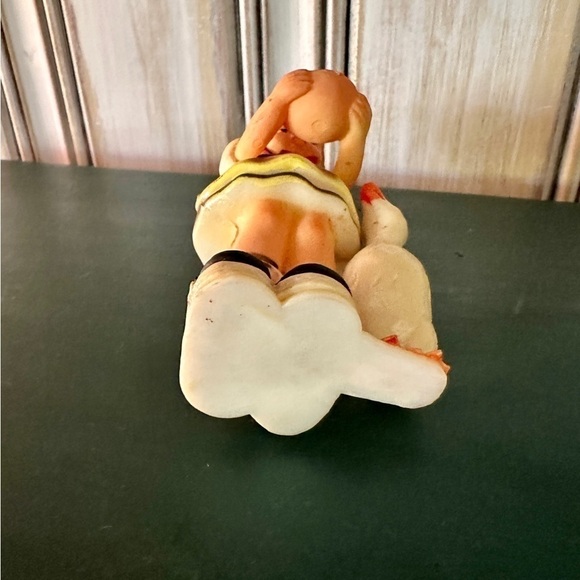 VINTAGE, KURT S ADLER, COLORFUL, PLASTIC HUMMEL LIKE CHRISTMAS ORNAMENT. 4 1/4”H - Picture 8 of 9